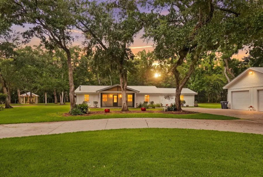 362 Red Barn Road, Freeport, FL 32439 - #2