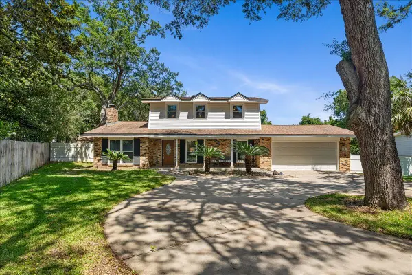 6 Krivik Court, Fort Walton Beach, FL 32547