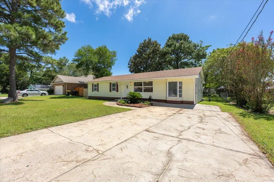 222 NW Moriarty Street, Fort Walton Beach, FL 32548 - #3