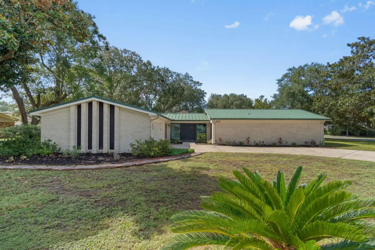 901 Valparaiso Boulevard, Niceville, FL 32578 - #1