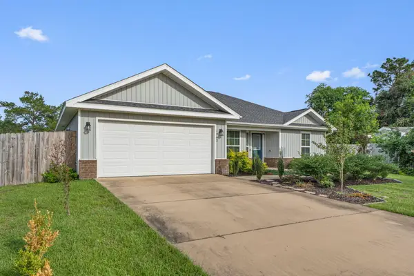 1962 Pentagon Street, Gulf Breeze, FL 32563