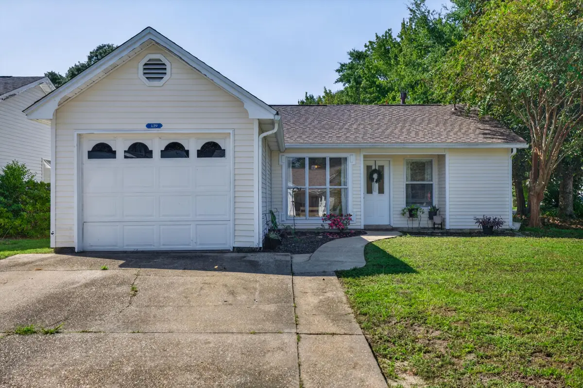 139 Midland Court, Niceville, FL 32578 - #1