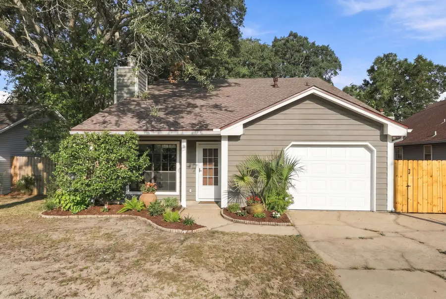 636 Fir Avenue, Niceville, FL 32578 - #3