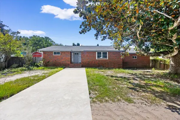 1695 Beechwood Drive, Gulf Breeze, FL 32563
