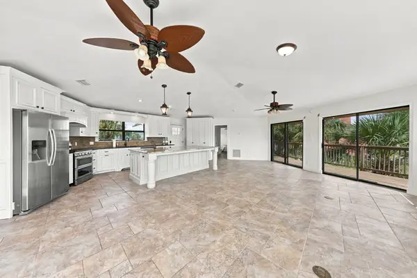757 Seahorse Avenue, Fort Walton Beach, FL 32548