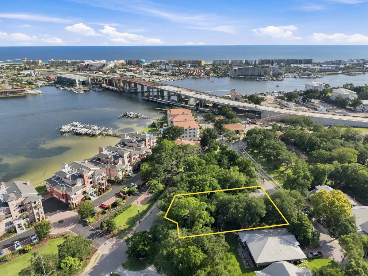 237 SE Brooks Street, Fort Walton Beach, FL 32548 - #1