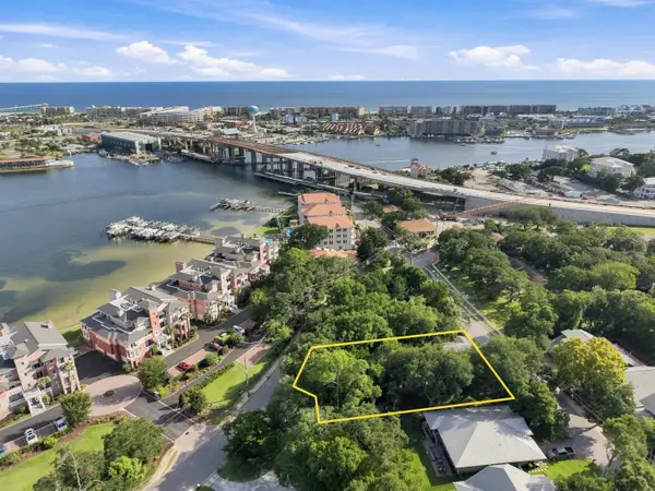 237 SE Brooks Street, Fort Walton Beach, FL 32548
