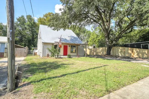 617 2nd Street, Destin, FL 32541