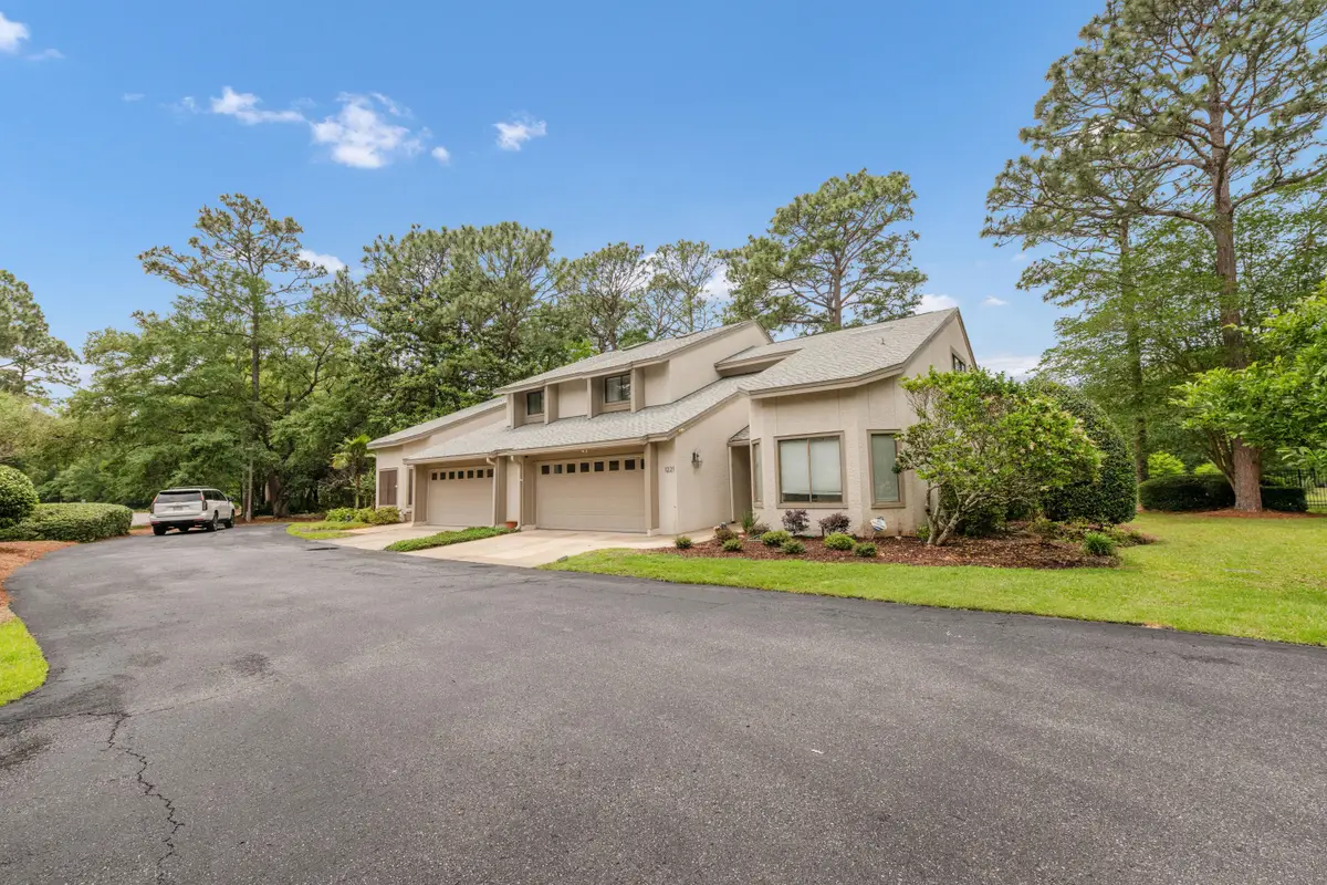1221 Oakmont Drive, Niceville, FL 32578 - #1