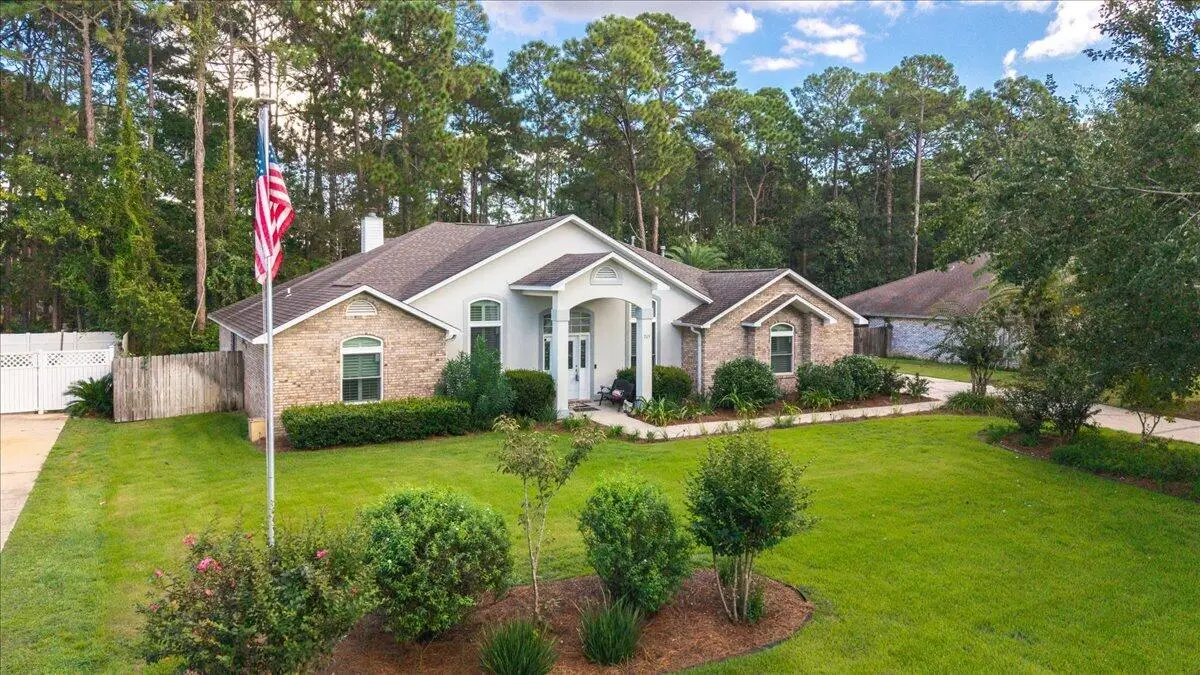 205 Yacht Club Drive, Niceville, FL 32578 - #1