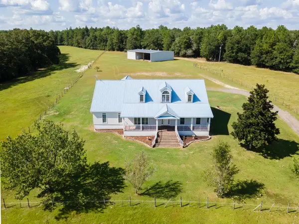 1557 Ingle Road, DeFuniak Springs, FL 32433