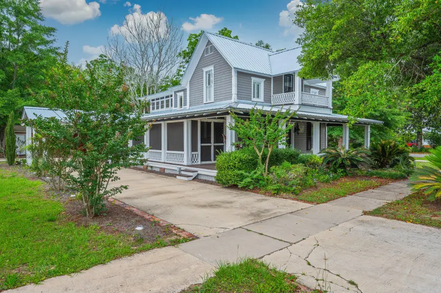54 Plateau Avenue, Defuniak Springs, FL 32435 - #3