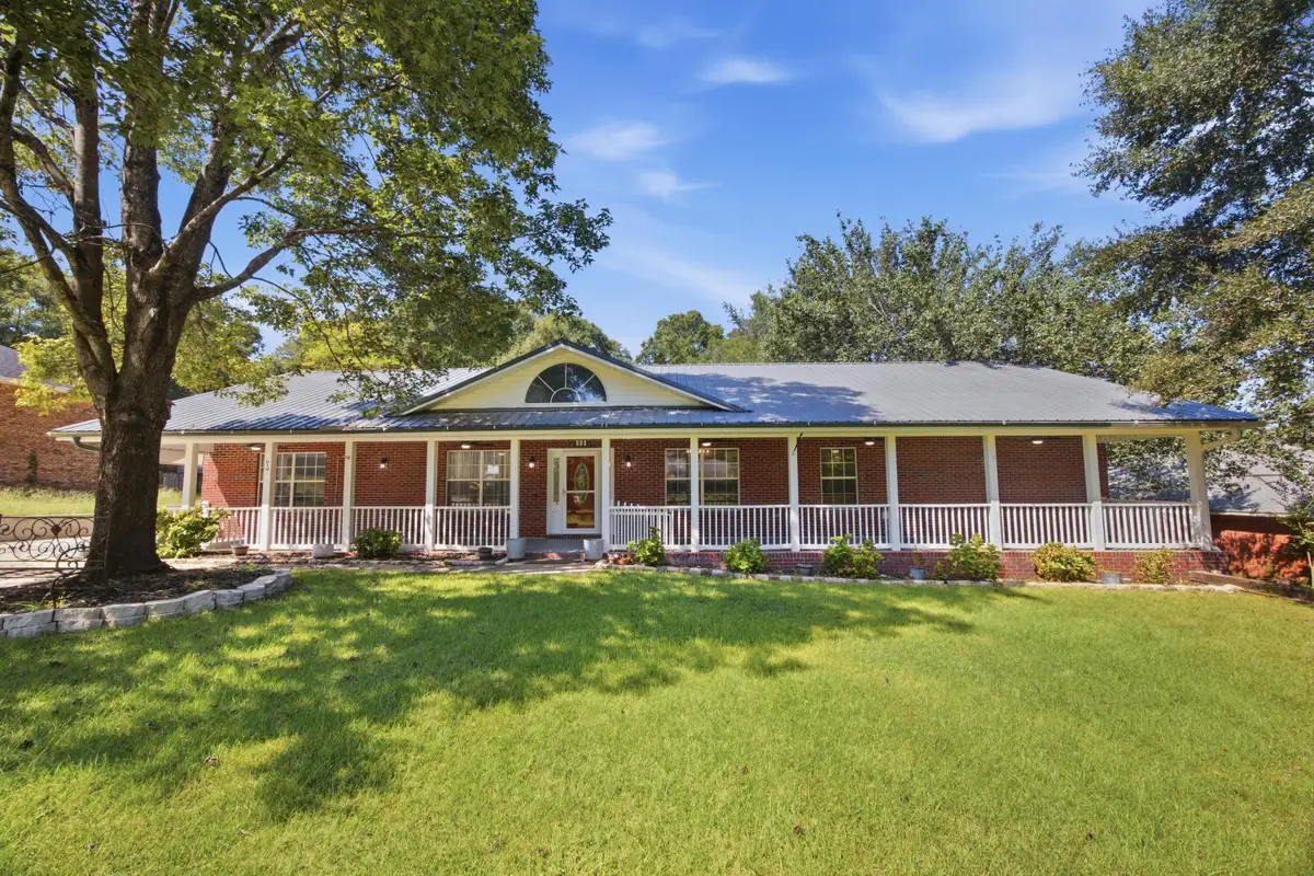 111 Arapaho Trail, Crestview, FL 32536 - #1