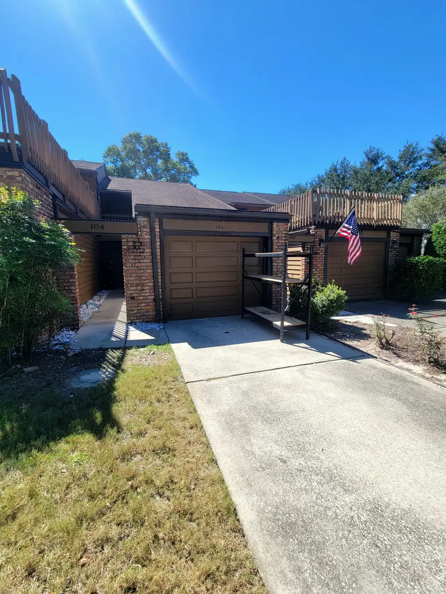 104 Regatta Drive #104, Niceville, FL 32578 - #3