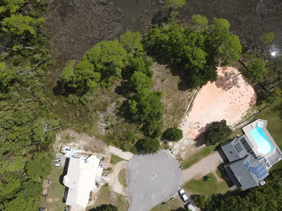 413 Emerald Court, Mary Esther, FL 32569 - #3