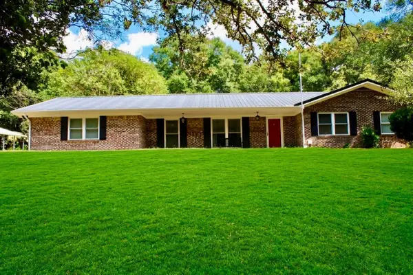 5919 Pineforest Drive, Crestview, FL 32539
