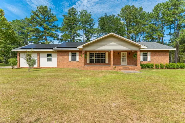 727 Wrights Creek Road, Caryville, FL 32427