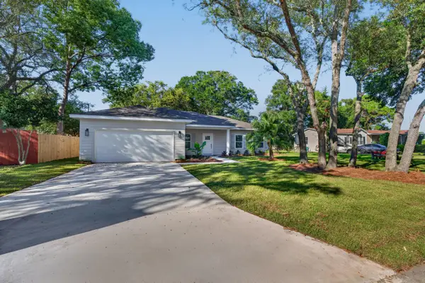 11 NW Comet Street, Fort Walton Beach, FL 32548