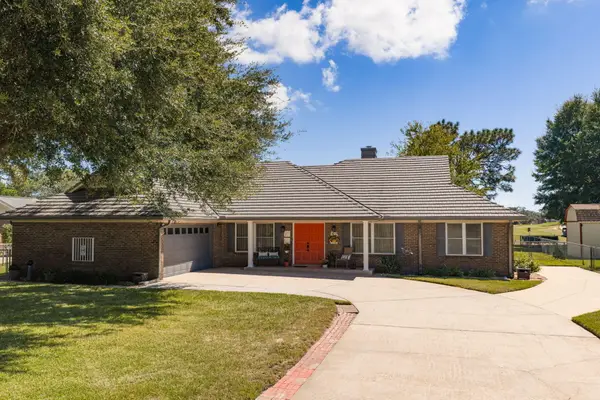 136 Country Club Road, Shalimar, FL 32579