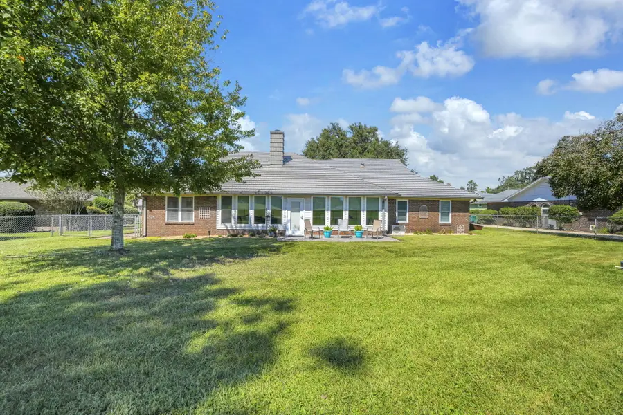 136 Country Club Road, Shalimar, FL 32579 - #3