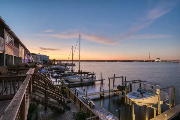 202 Snug Harbour Drive #202, Shalimar, FL 32579