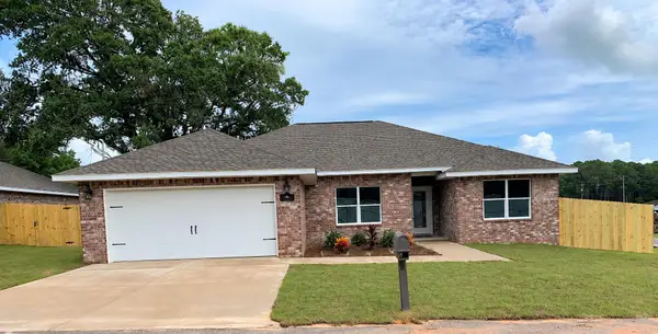 100 Castle Road, Mary Esther, FL 32569