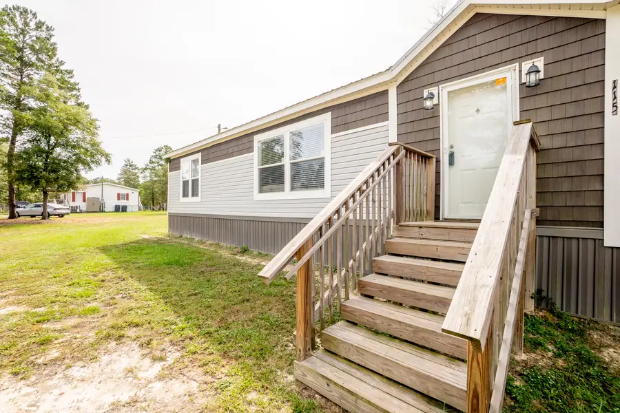 115 W Orange Blossom Avenue, Defuniak Springs, FL 32433 - #2