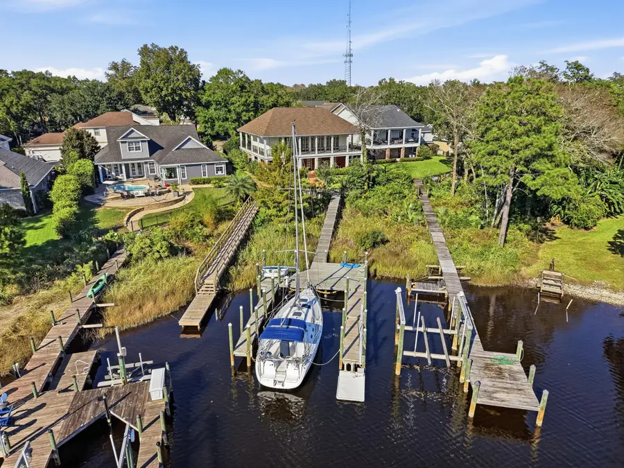 1654 Saint Lawrence Drive, Niceville, FL 32578 - #3