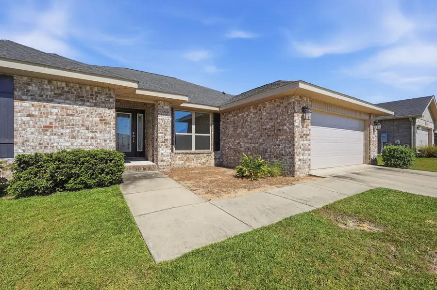 2112 Queen Street, Crestview, FL 32536 - #3