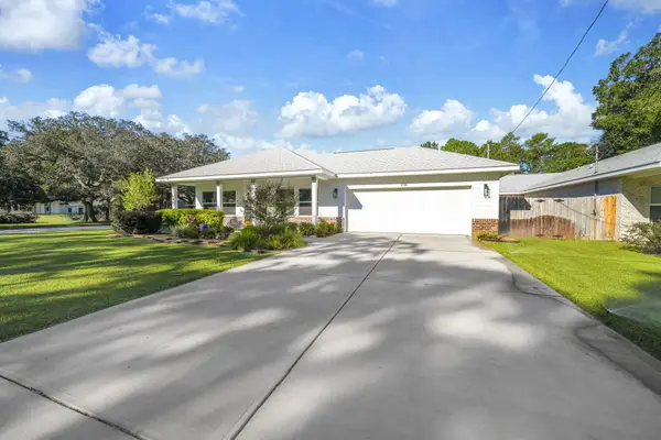 236 NE Greenbrier Circle, Fort Walton Beach, FL 32547
