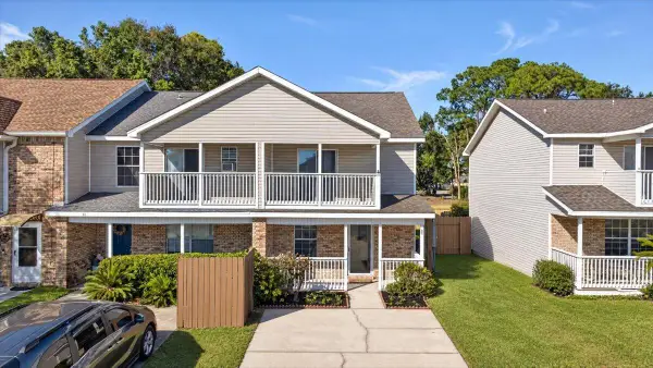 33 SE Chatelaine Circle, Fort Walton Beach, FL 32548