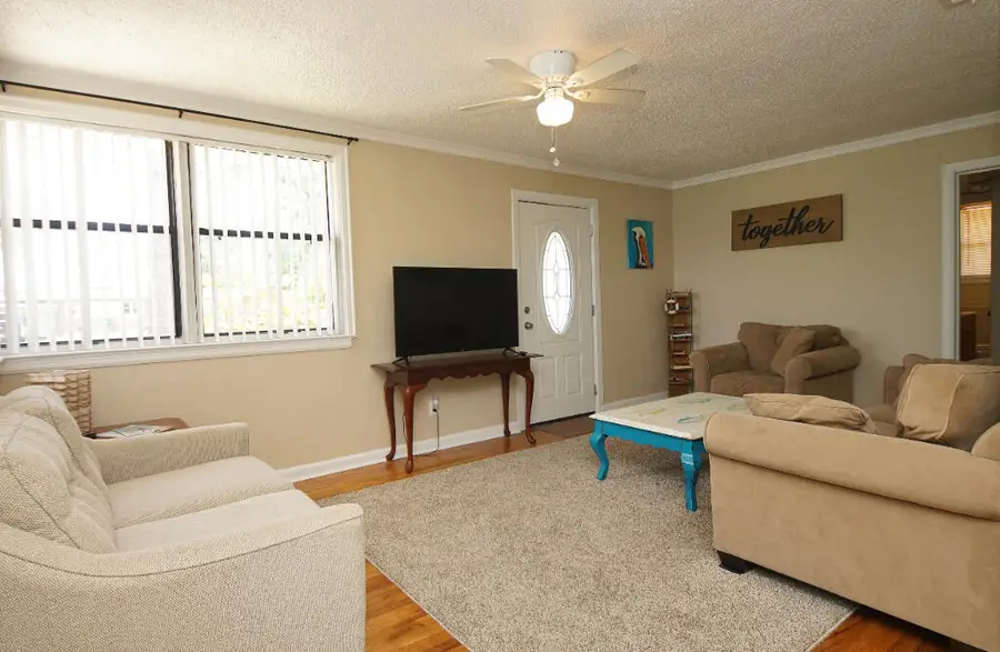 226 NE Beachview Drive, Fort Walton Beach, FL 32547 - Image #3