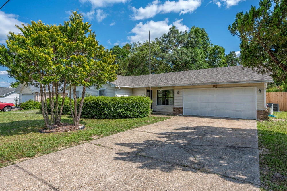 4 Holly Road, Crestview, FL 32539 ERA