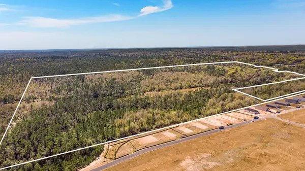 3211 Maple Street, Crestview, FL 32539