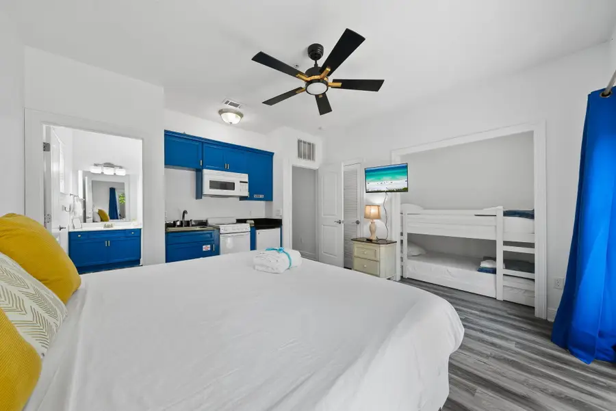 512 Dement Circle #APT F, Panama City Beach, FL 32407 - Image #2