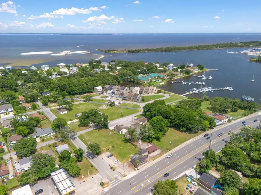 612 S 1st Street, Pensacola, FL 32507 - #2