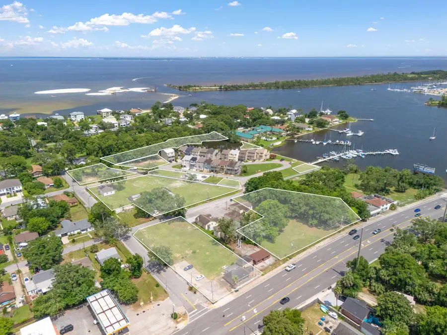 612 S 1st Street, Pensacola, FL 32507 - #3