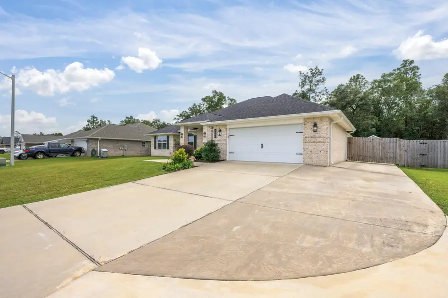 5196 Gaineswood Drive, Milton, FL 32583 - Image #2