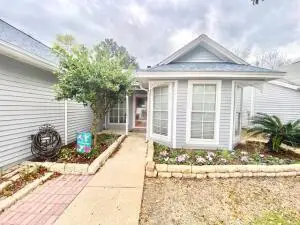 102 Midland Court, Niceville, FL 32578 - Image #2