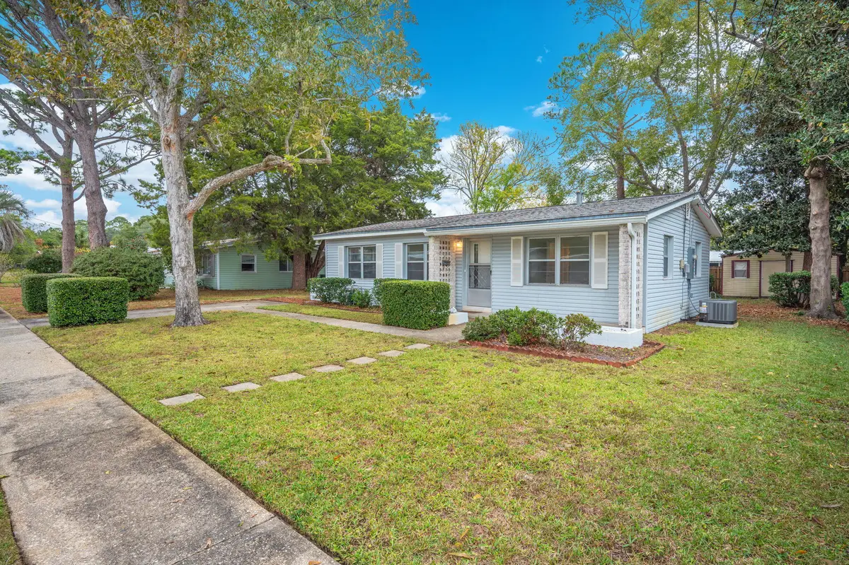 260 Gregory Drive, Mary Esther, FL 32569 - Image #1