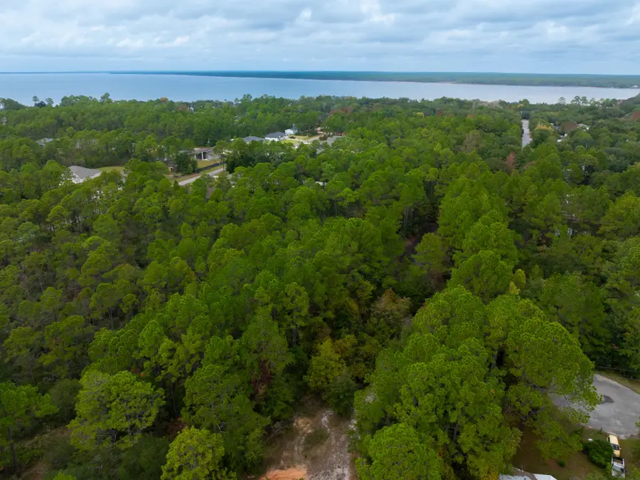 2960 Sherwood Drive, Navarre, FL 32566 - Image #3