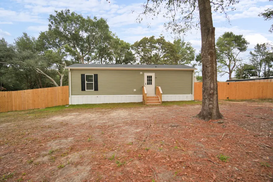 2303 Lewis St Street, Crestview, FL 32536 - Image #2