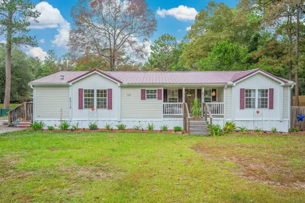 6918 Bill Lundy Road, Laurel Hill, FL 32567