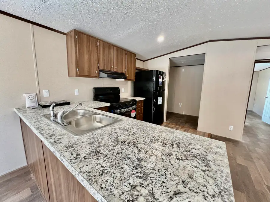 600 W Violet Lane, Defuniak Springs, FL 32433 - Image #3