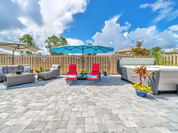 216 Beaver Trail Drive, Freeport, FL 32439