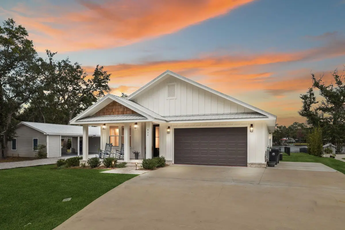 934 Bay Grove Road, Freeport, FL 32439 - Image #1