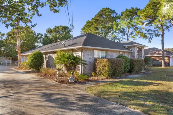 2061 Bahama Drive, Navarre, FL 32566