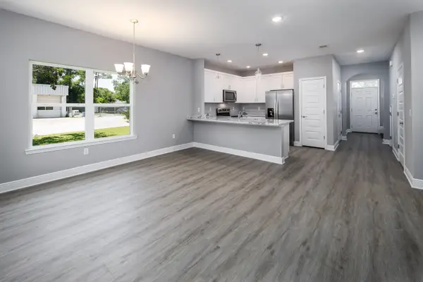 1009 Skylark Road, Mary Esther, FL 32569