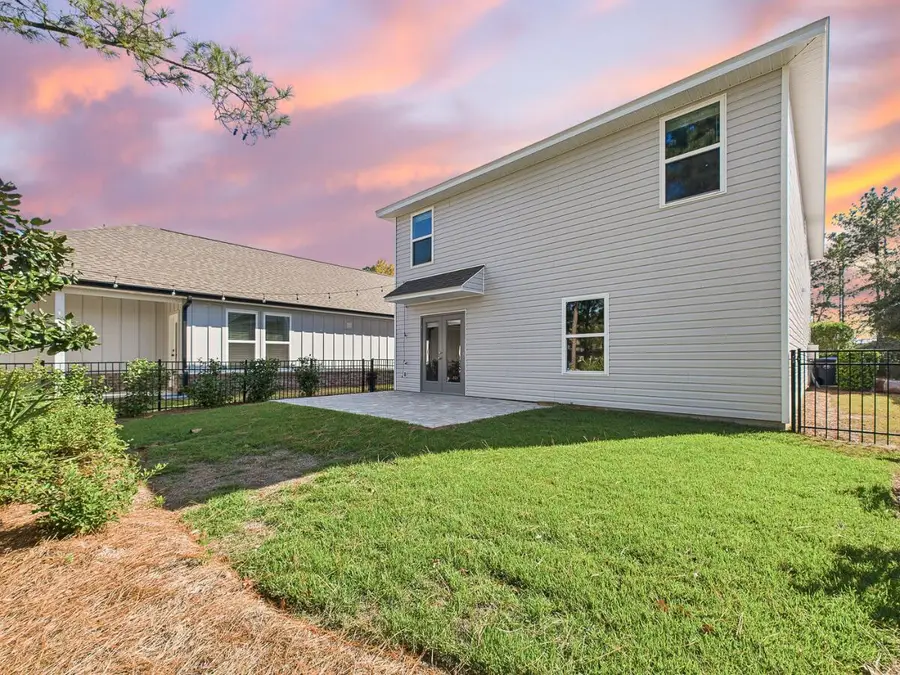 691 Earl Godwin Road, Freeport, FL 32439 - Image #2