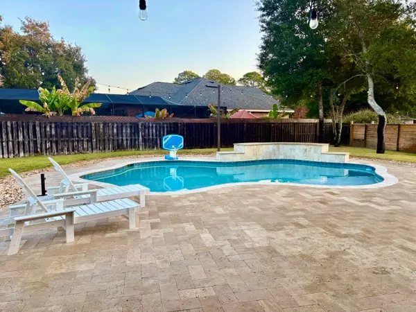 2365 Crescent Road, Navarre, FL 32566